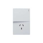 LLAVE MILAN BLANCA INTERRUPTOR DE 1 COMBINACION + 1 TOMA 10A